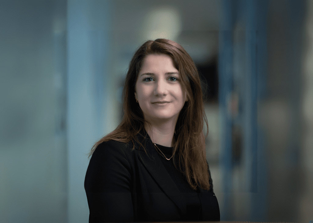 Romy Kemming - Execution Employee 